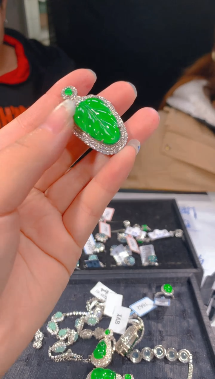 【闪购商品】定制翡翠未镶嵌96多样性发货（发其一）