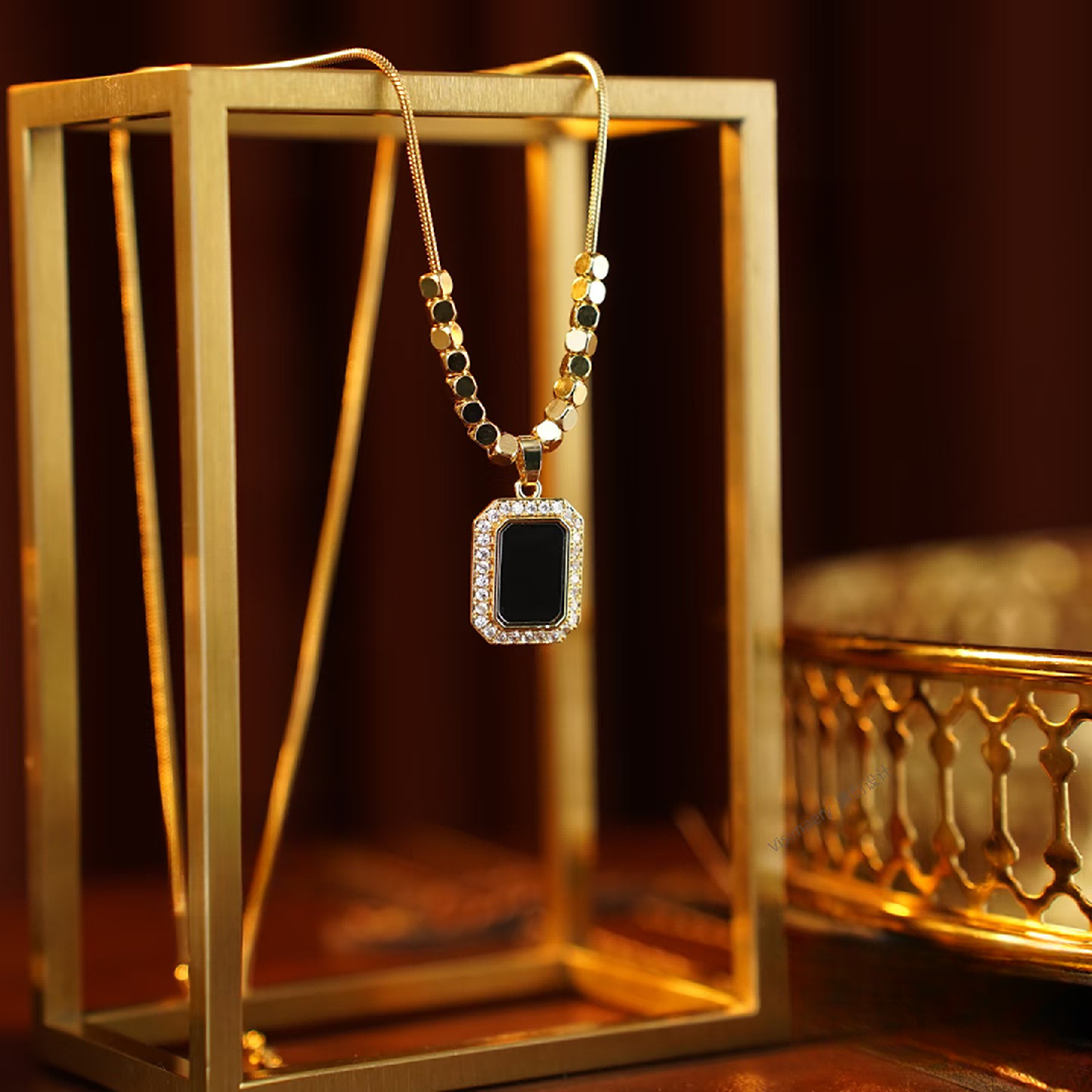 复古不掉色黑色方牌小方块吊坠高级感锁骨链