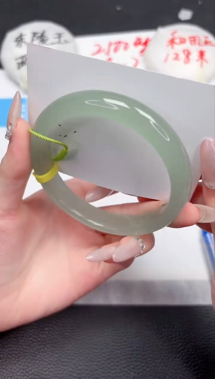 【闪购商品】石英质玉手镯未镶嵌537-62.3