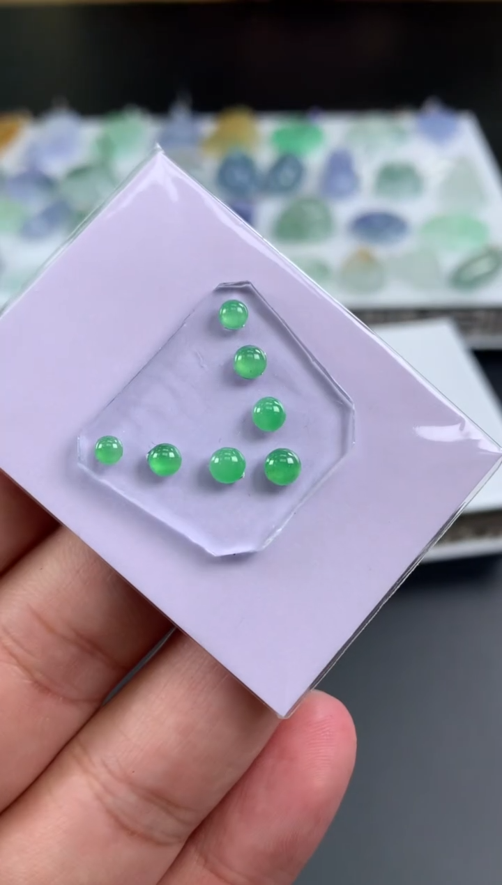 【闪购商品】定制翡翠未镶嵌多样性发一件