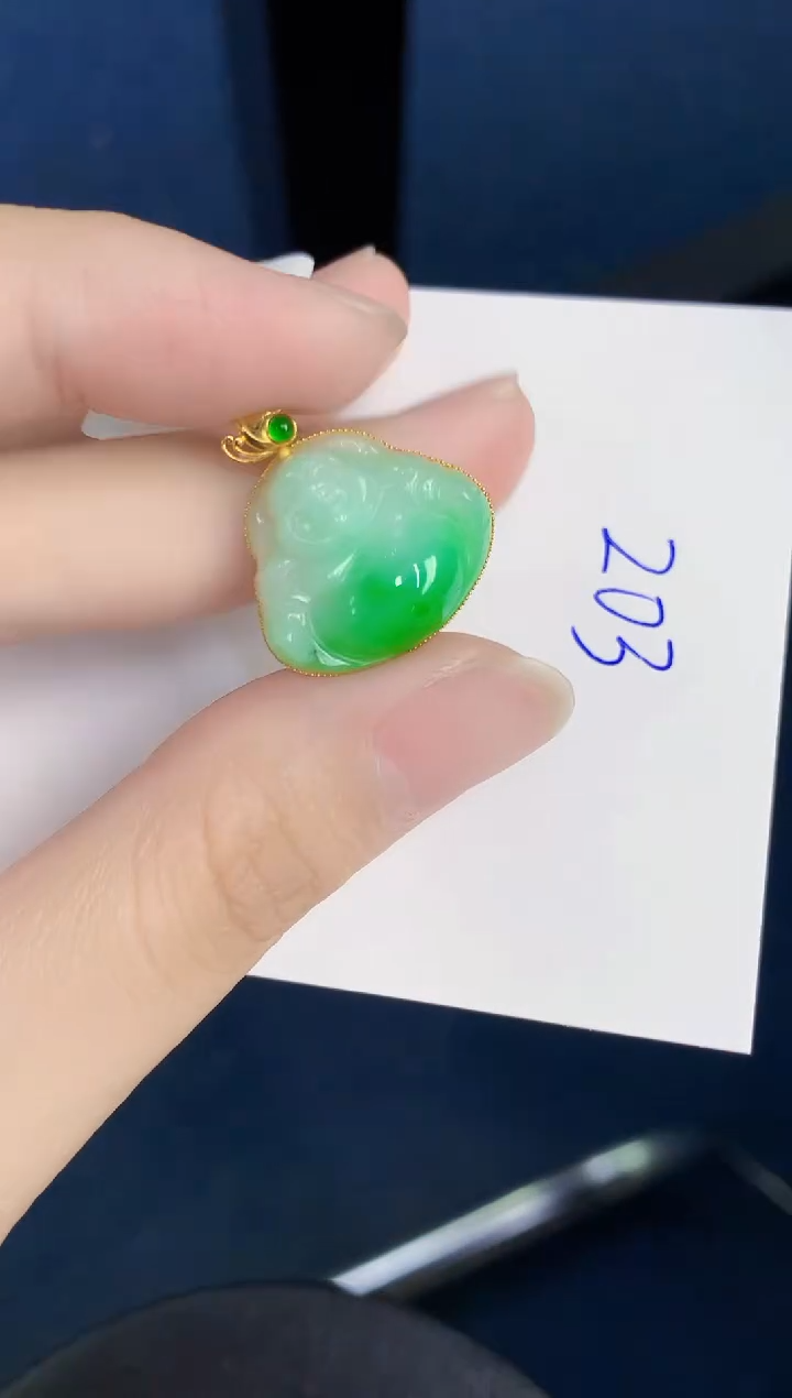 翡翠18K金镶嵌颈饰天然翡翠缅甸A货