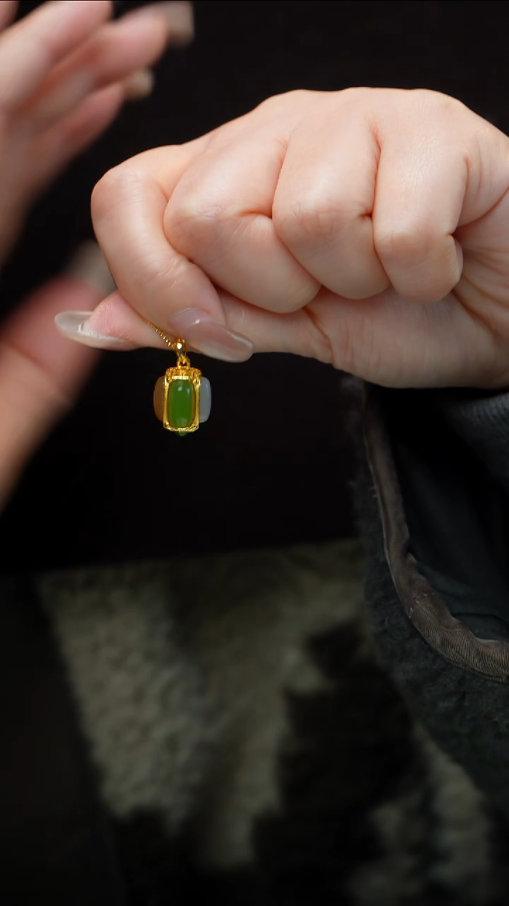 颈饰未镶嵌和田玉和田玉吊坠 多样性发其一