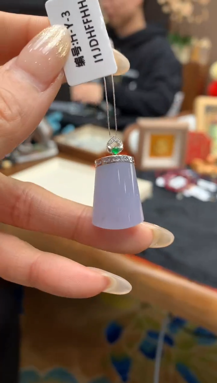 【闪购商品】翡翠颈饰18K金镶嵌无事牌