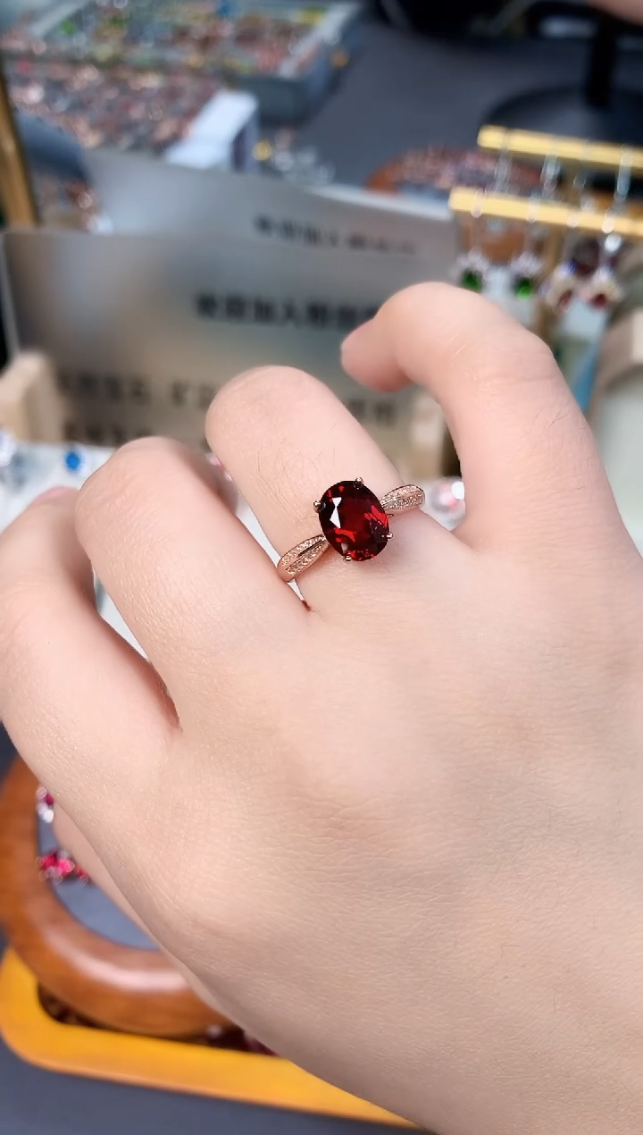 【闪购商品】石榴石戒指银S925镶嵌天然7*9
