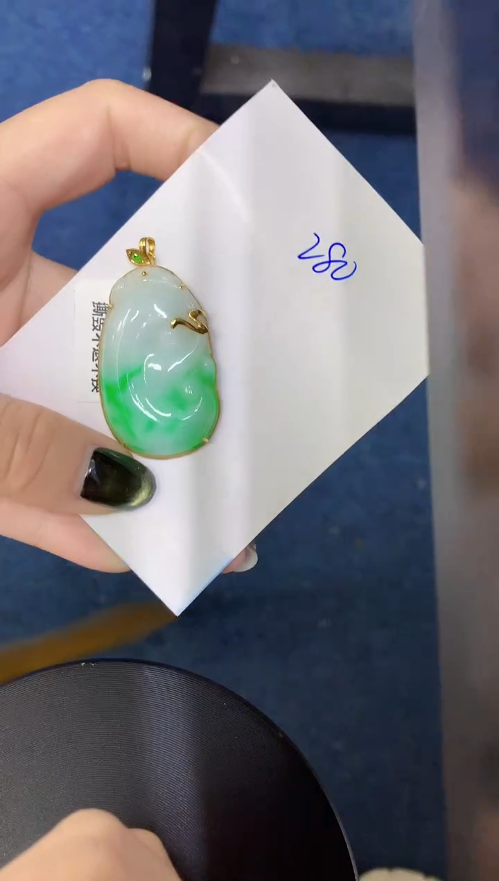 【闪购商品】翡翠颈饰18K金镶嵌000000000