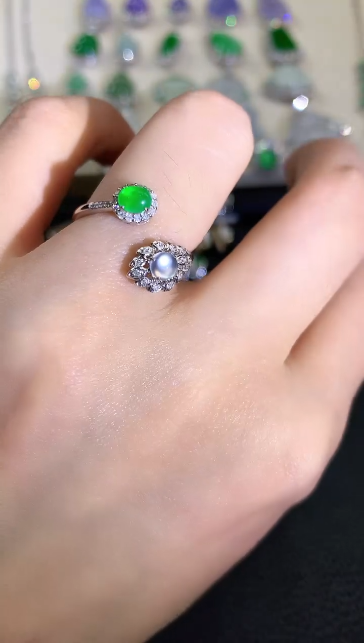 【闪购商品】翡翠戒指18K金镶嵌b35     