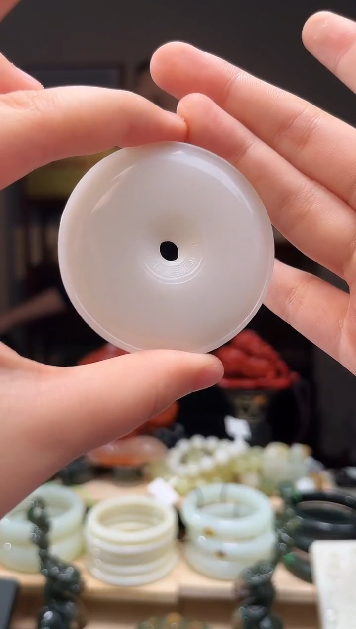 颈饰未镶嵌和田玉吊坠多样性发拍一发一