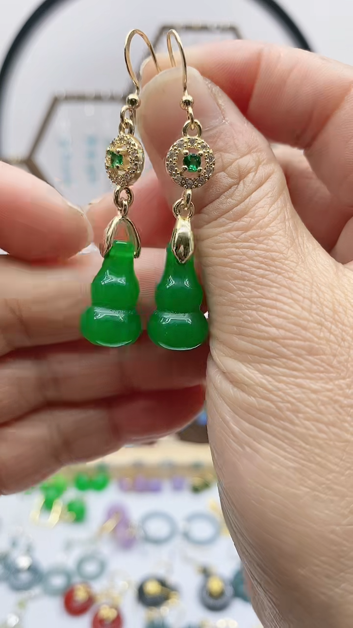 未镶嵌石英质玉（天山翠）耳饰183