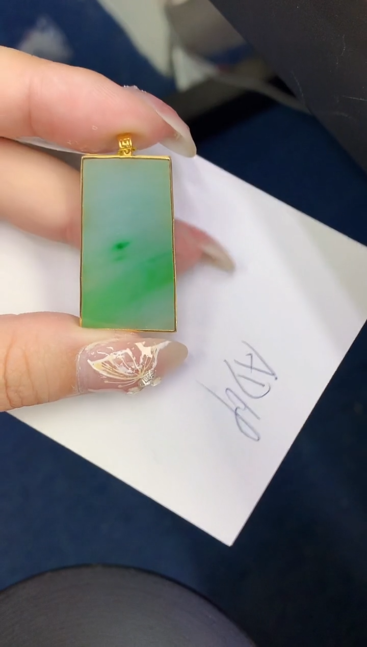 【闪购商品】翡翠颈饰18K金镶嵌000000000000