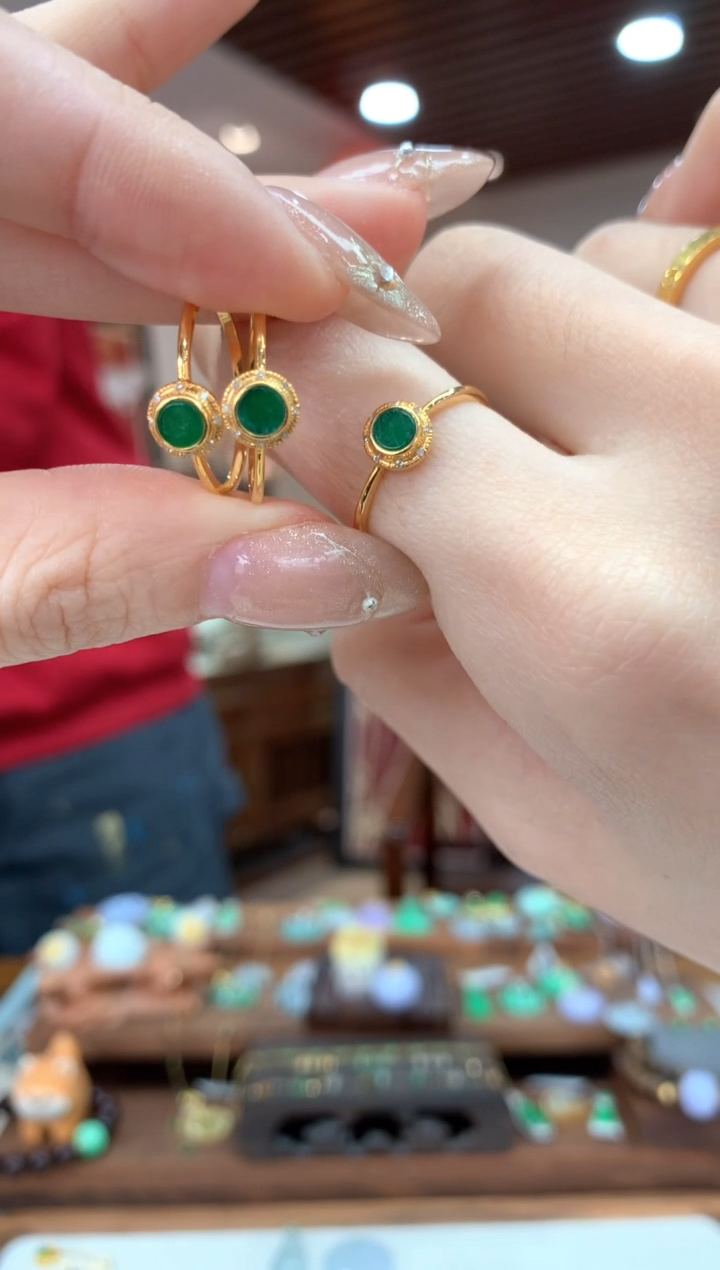 【闪购商品】翡翠戒指18K金镶嵌戒指多样性发货1件