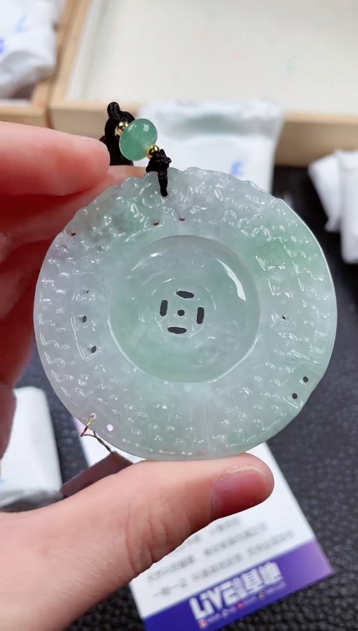 【闪购商品】翡翠颈饰未镶嵌00001535