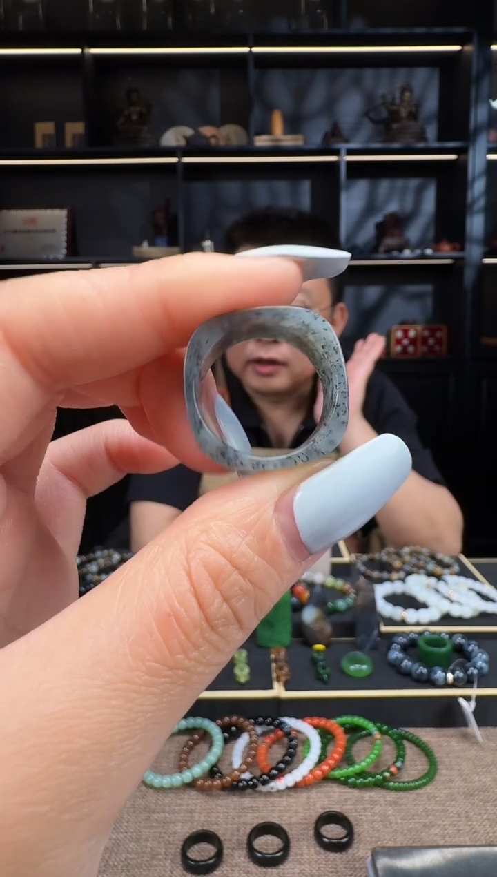 和田玉未镶嵌颈饰青花戒指内径21mm