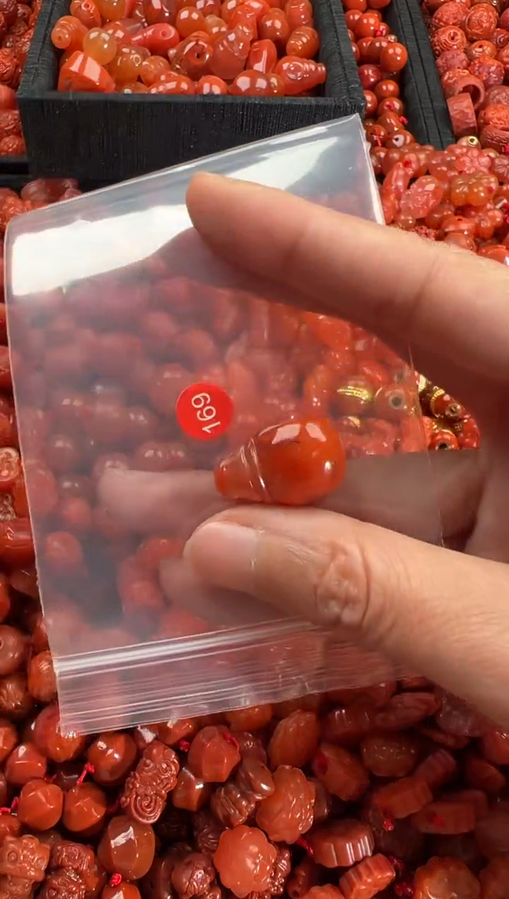 【闪购商品】南红玛瑙颈饰未镶嵌2