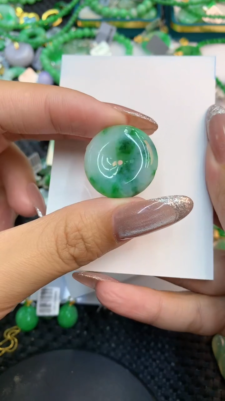 颈饰未镶嵌翡翠1