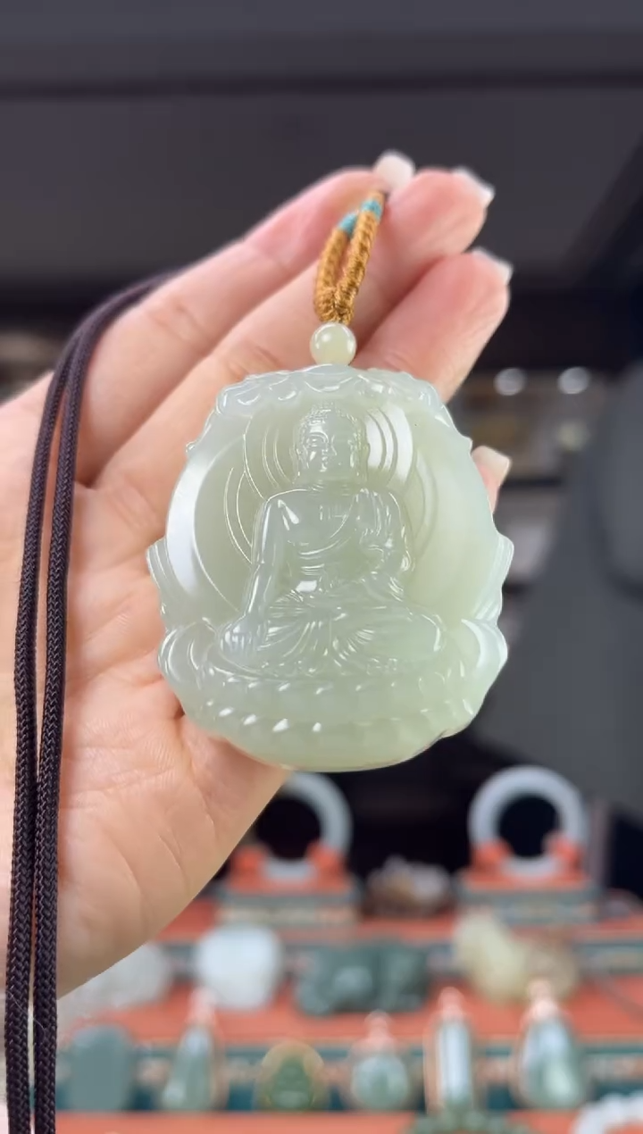 颈饰未镶嵌和田玉佩佩