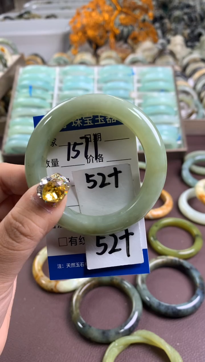 【闪购商品】蛇纹石玉手镯未镶嵌1571