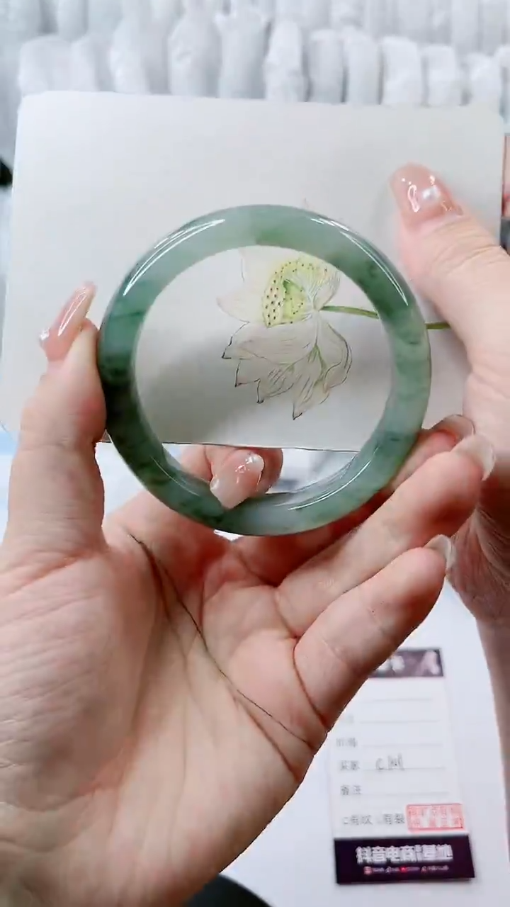 【闪购商品】石英质玉手镯未镶嵌多样性发货C101