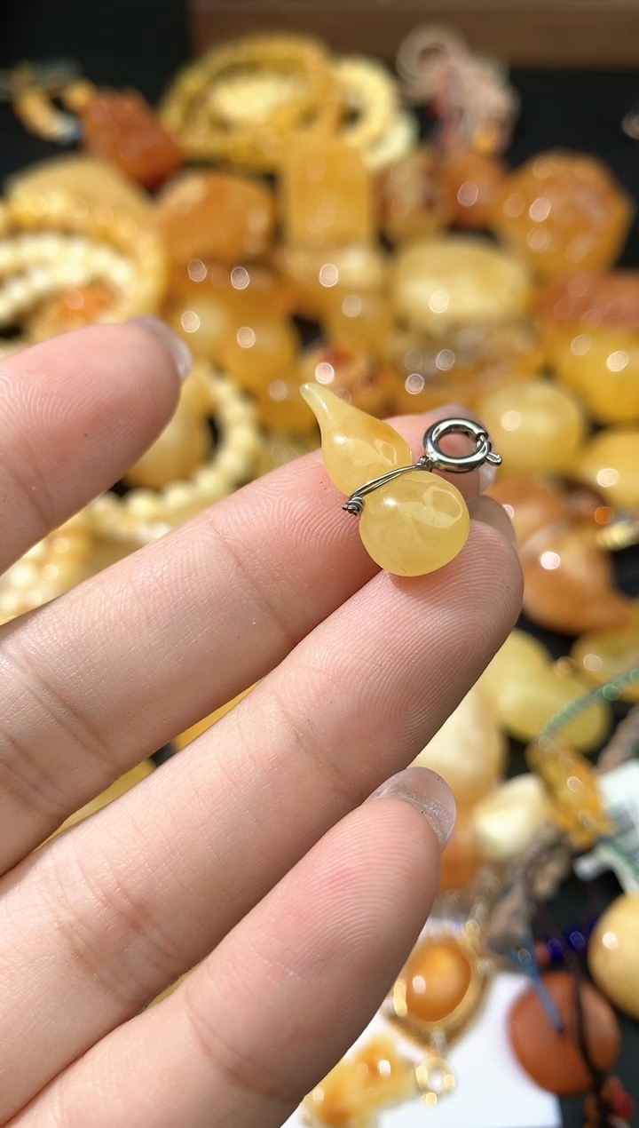 蜜蜡颈饰未镶嵌吊坠