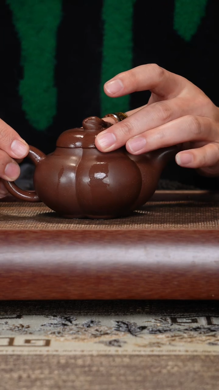 【闪购商品】紫砂茶壶上合桃底槽清 半手工