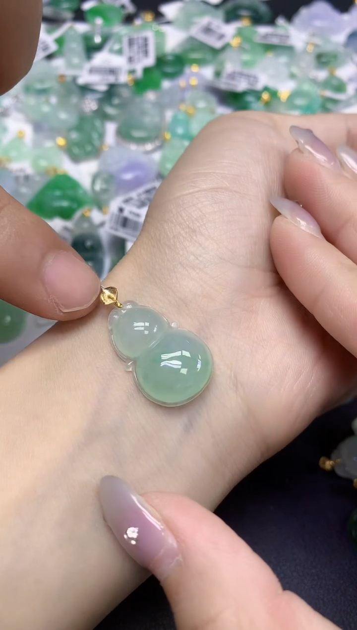 颈饰18K金镶嵌翡翠天然缅甸翡翠A货百元以上9元证书费自理