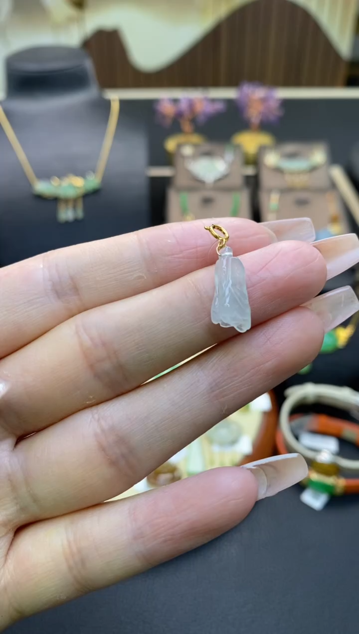 【闪购商品】翡翠颈饰18K金镶嵌净货12389