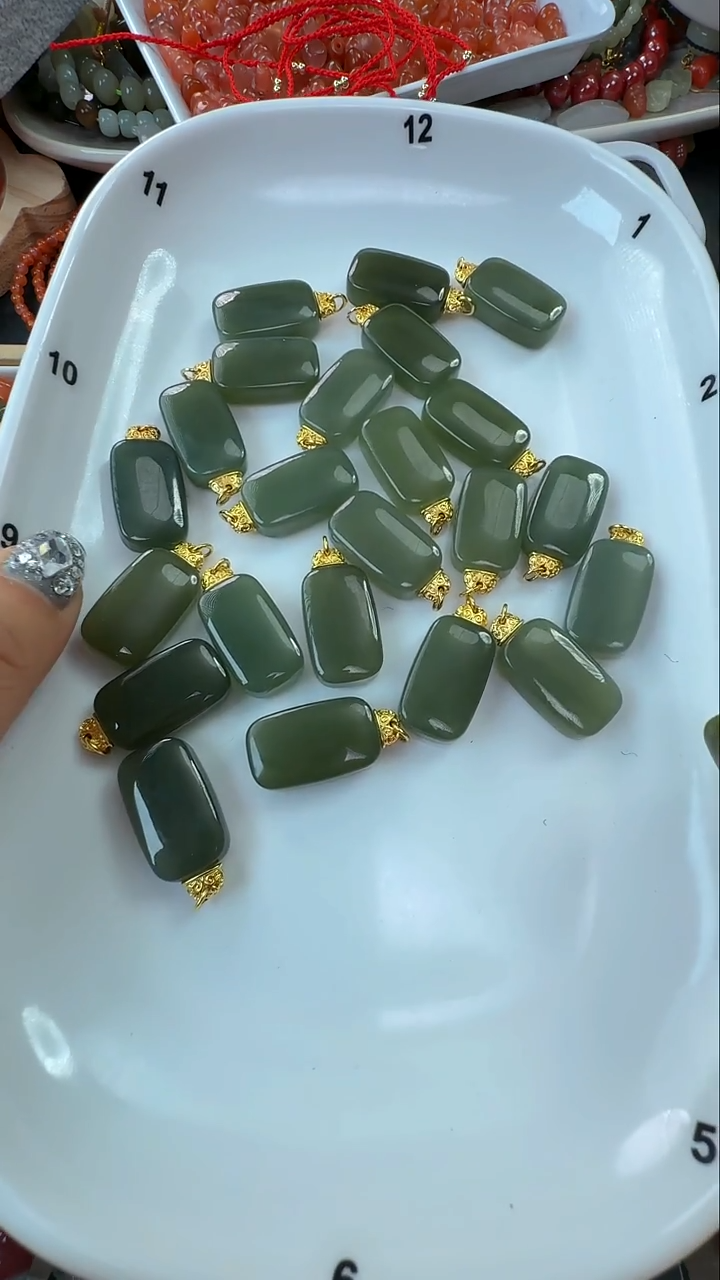 吊坠(不含链)未镶嵌和田玉A2多样性发其一