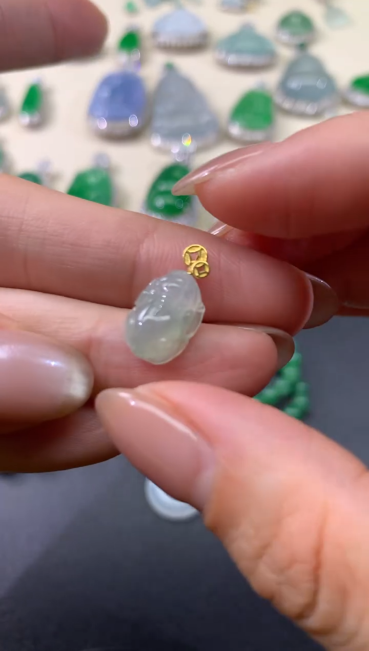【闪购商品】翡翠吊坠(不含链)18K金镶嵌06天然A货翡翠