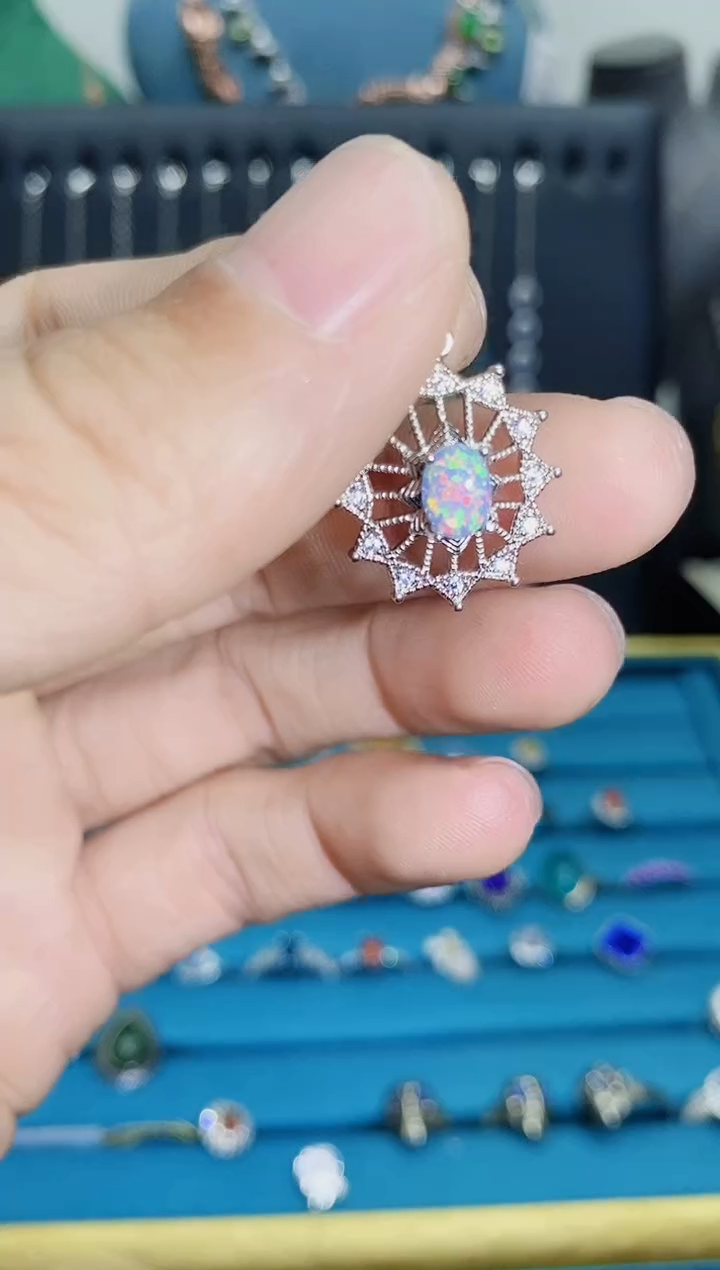 【闪购商品】欧泊吊坠(不含链)合金1121121