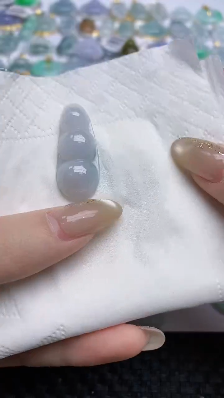 【闪购商品】翡翠颈饰未镶嵌天然A货翡翠 