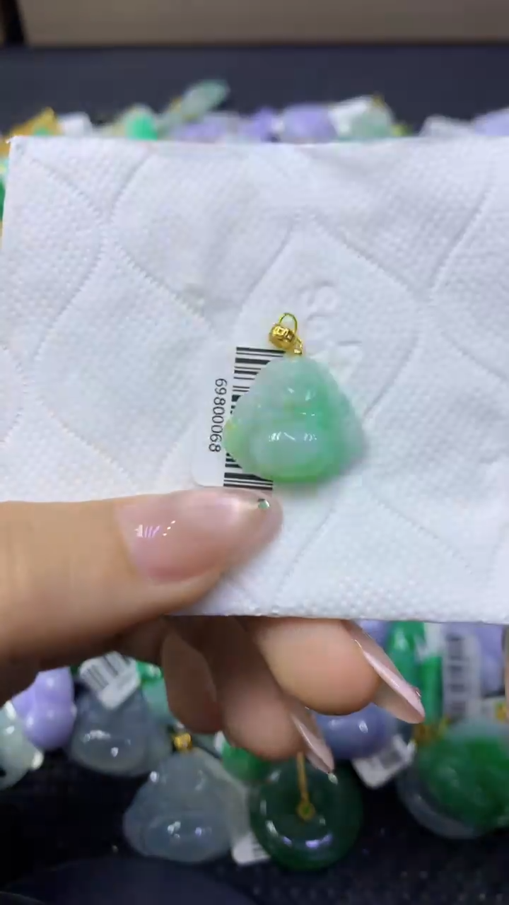 颈饰未镶嵌翡翠天然缅甸翡翠A货