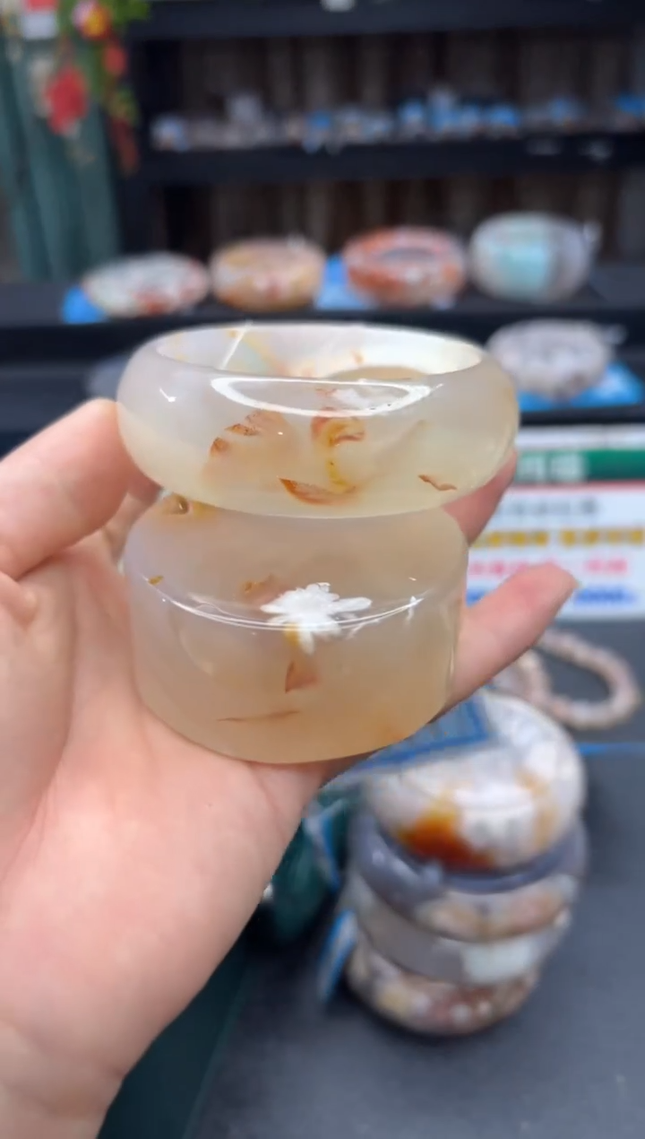 【闪购商品】石英质玉手镯未镶嵌192（58圈贈送鐲心）