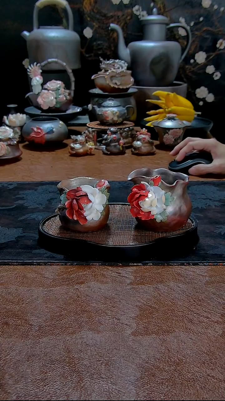 九*黄老师牡丹花公道和杯子