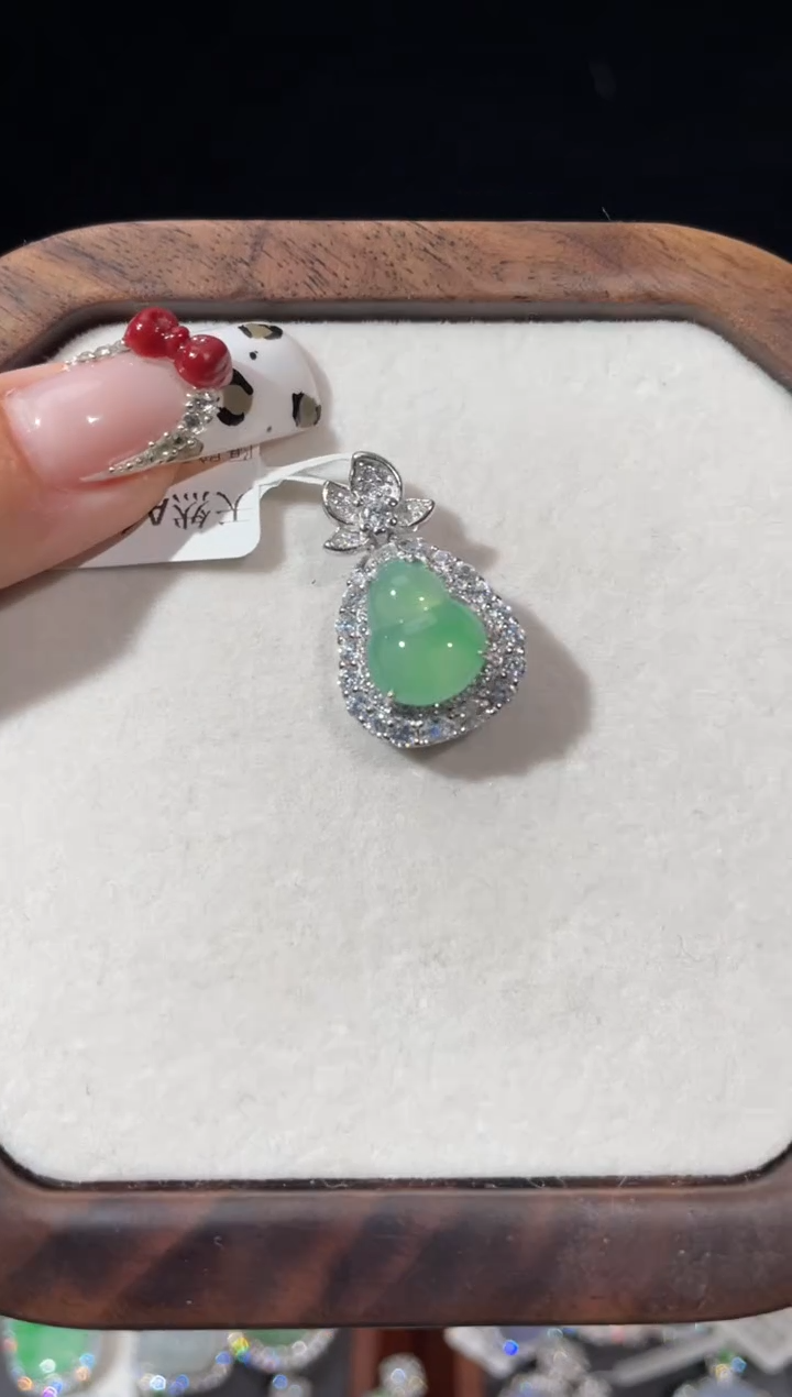 【闪购商品】翡翠吊坠(赠链)银S925镶嵌吊坠