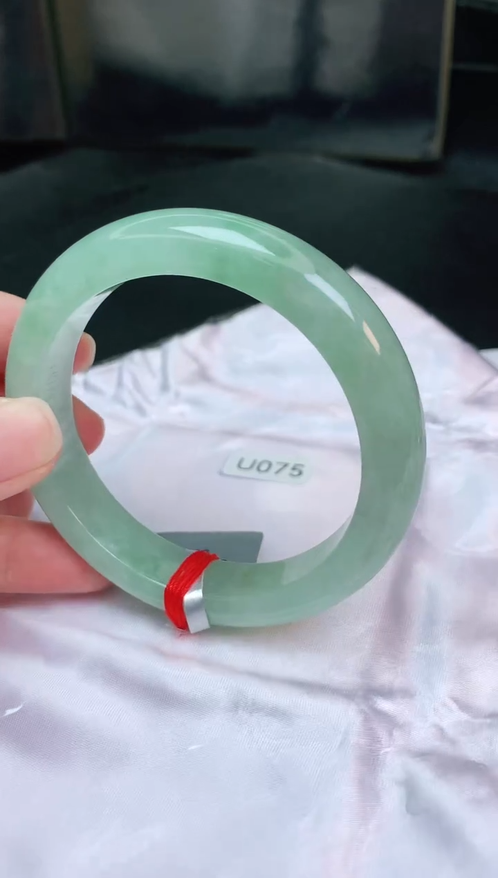 【闪购商品】翡翠手镯未镶嵌缅甸天然A货翡翠