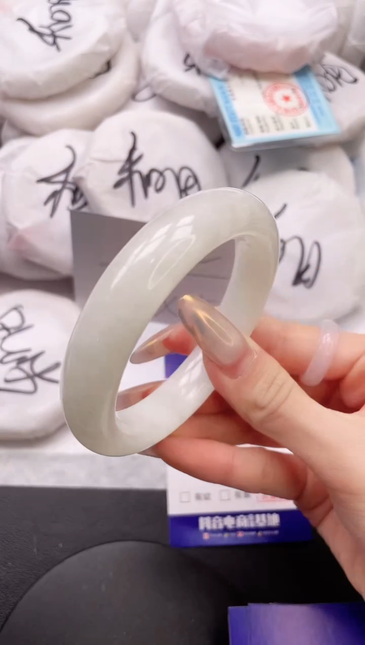 【闪购商品】和田玉手镯未镶嵌11K388-58