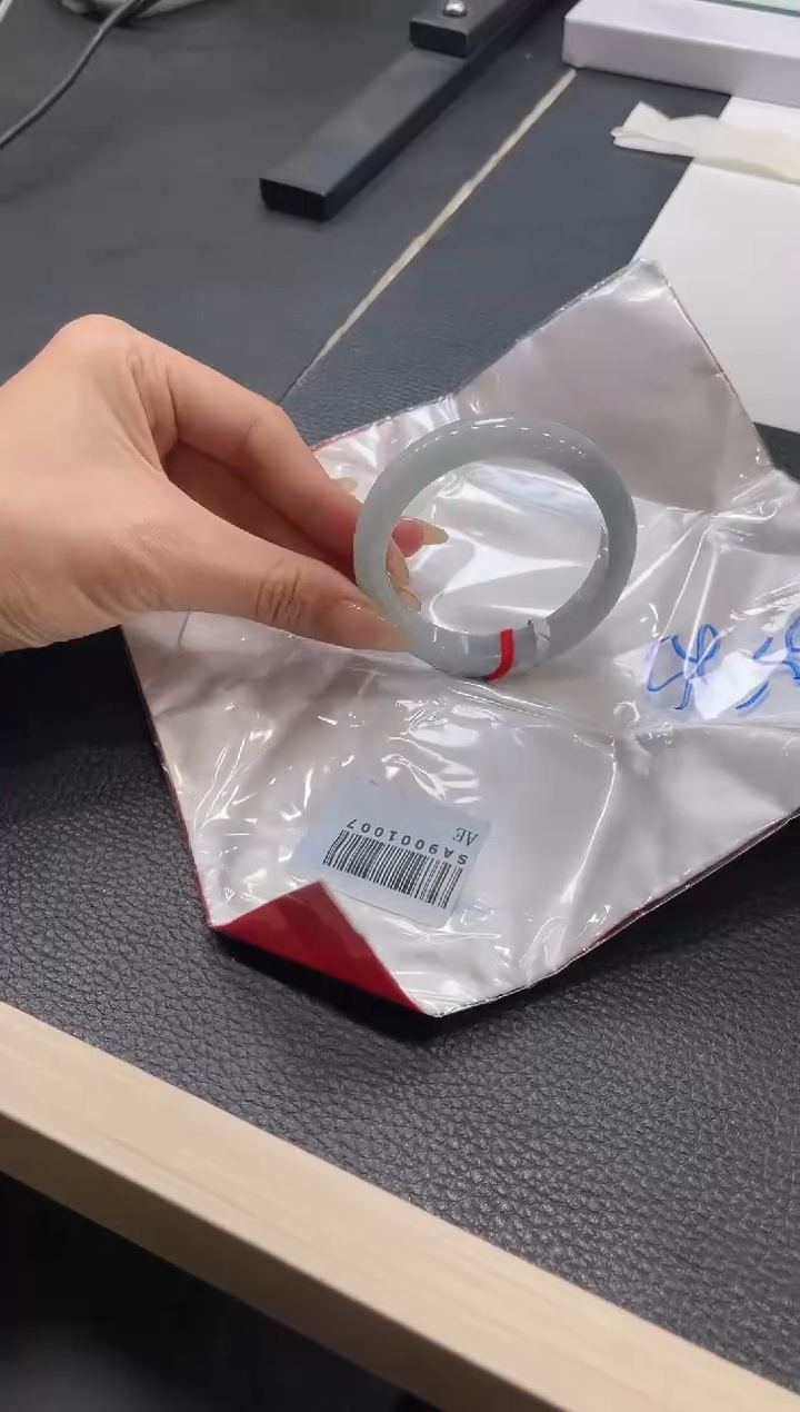 【闪购商品】翡翠手镯未镶嵌手镯