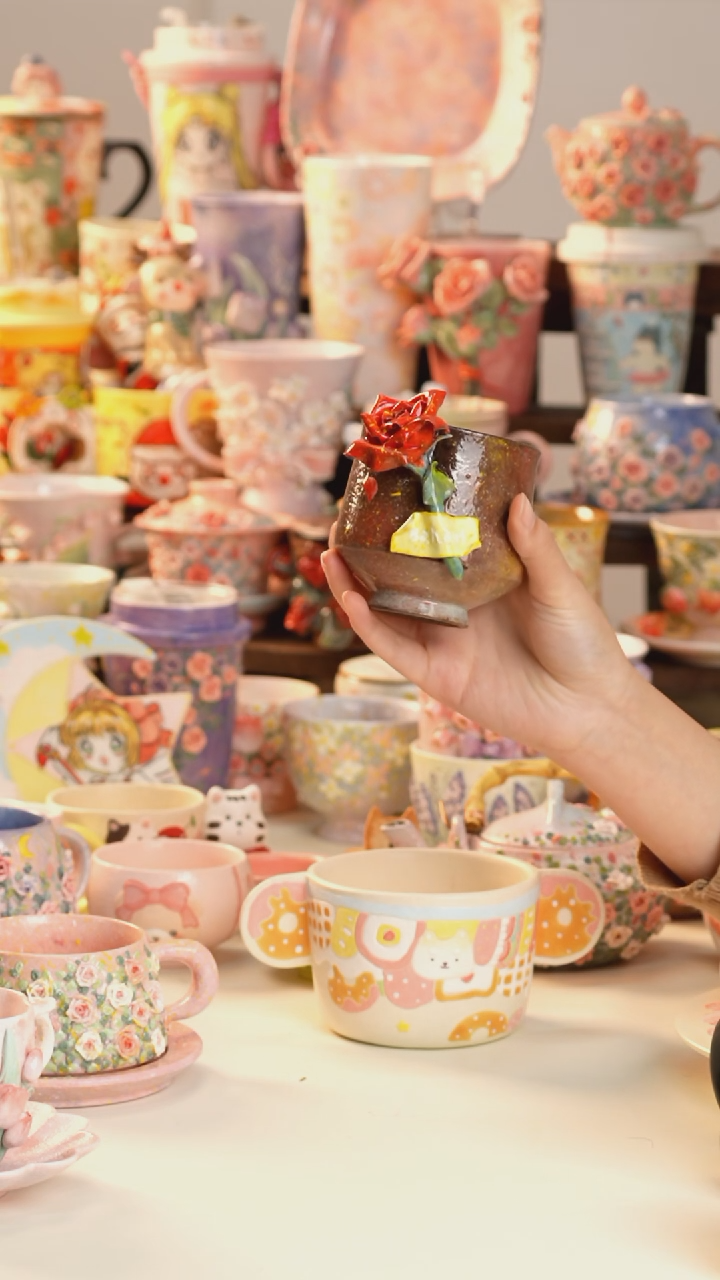 摆件陶景德镇釉下彩手绘设计师款陶瓷