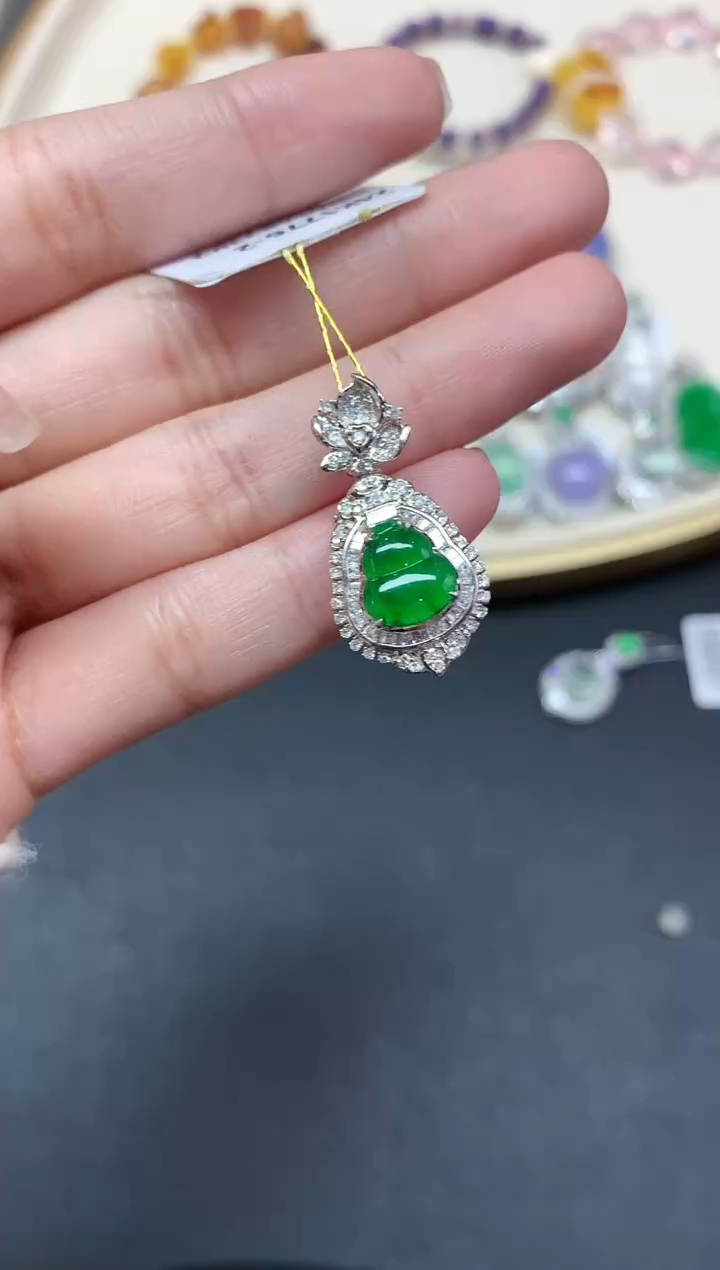【闪购商品】翡翠吊坠(不含链)18K金镶嵌A236|13800