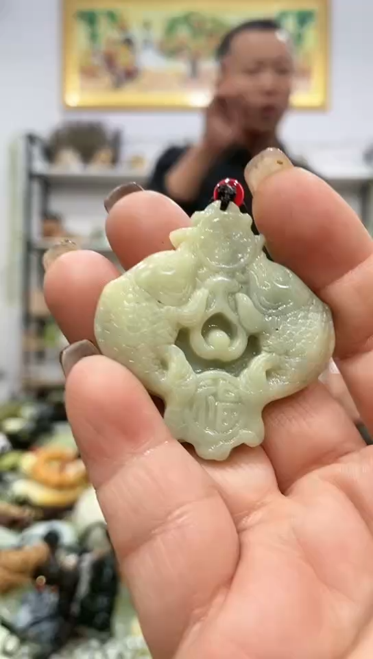 未镶嵌岫玉挂件 