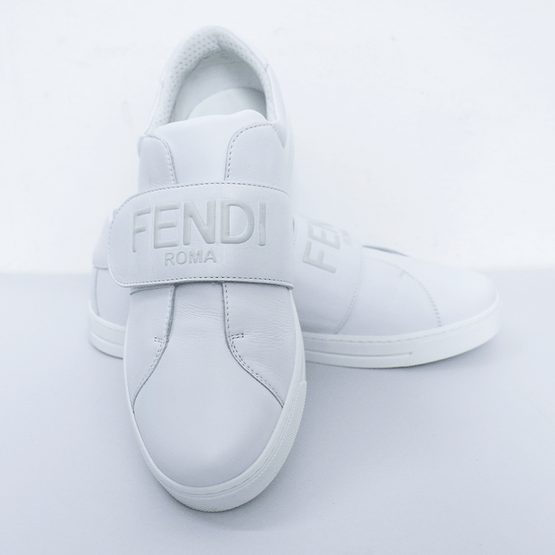 未使用 FENDI/芬迪 舒适百搭时尚魔术贴白色低帮运动板鞋38码