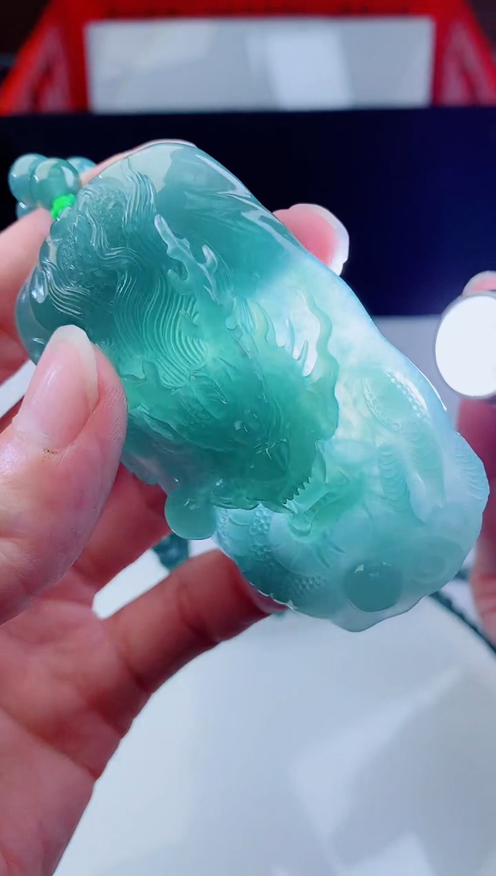 颈饰未镶嵌翡翠    