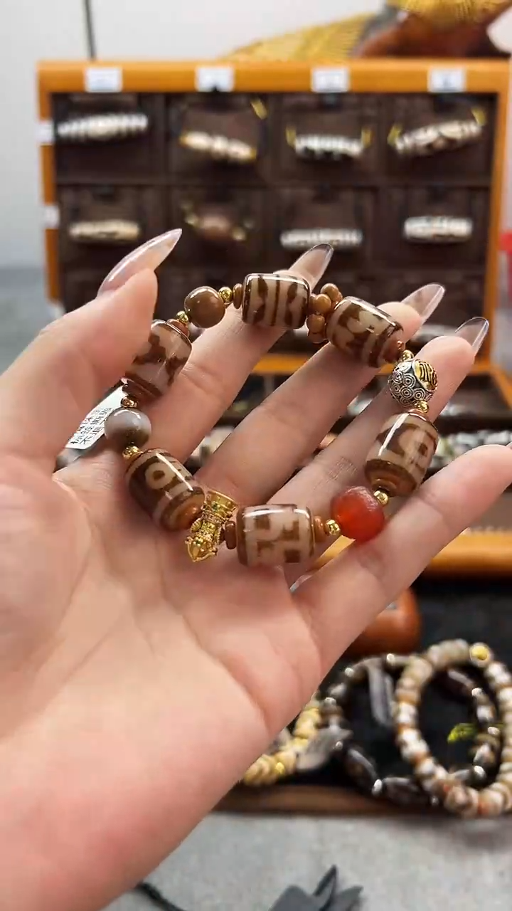 玛瑙/玉髓（覆膜）颈饰合金211.（微瑕）