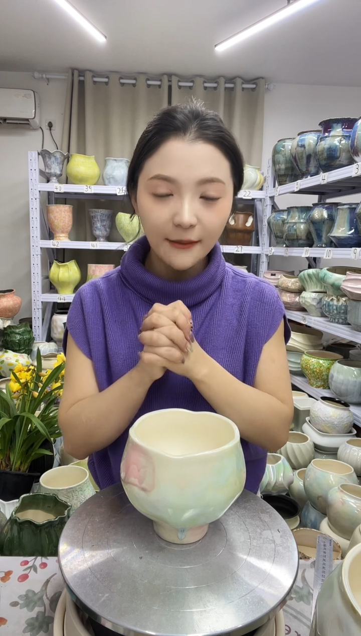 【12.4号】  花盆  高 ：13.5    口：12.5