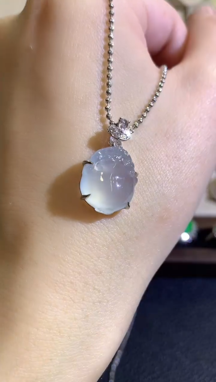 吊坠(不含链)18K金镶嵌翡翠冬日珠宝Q40