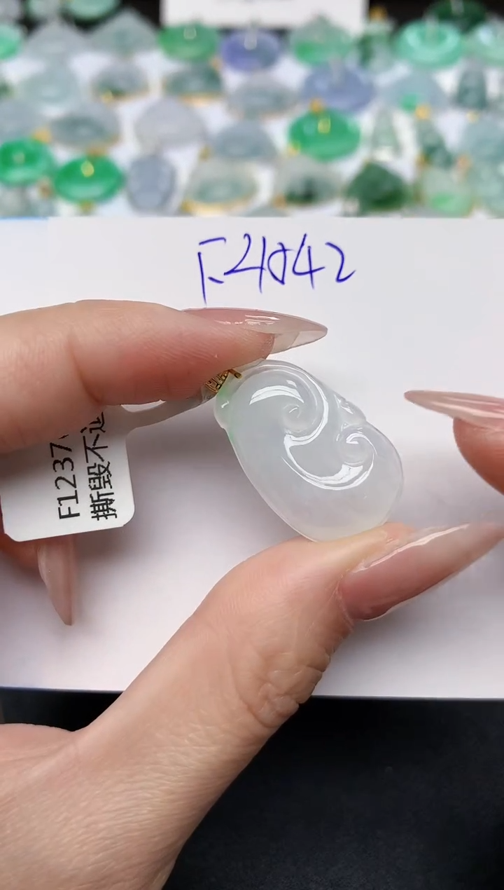 颈饰未镶嵌翡翠天然缅甸A货翡翠百元以上9元证书费自理