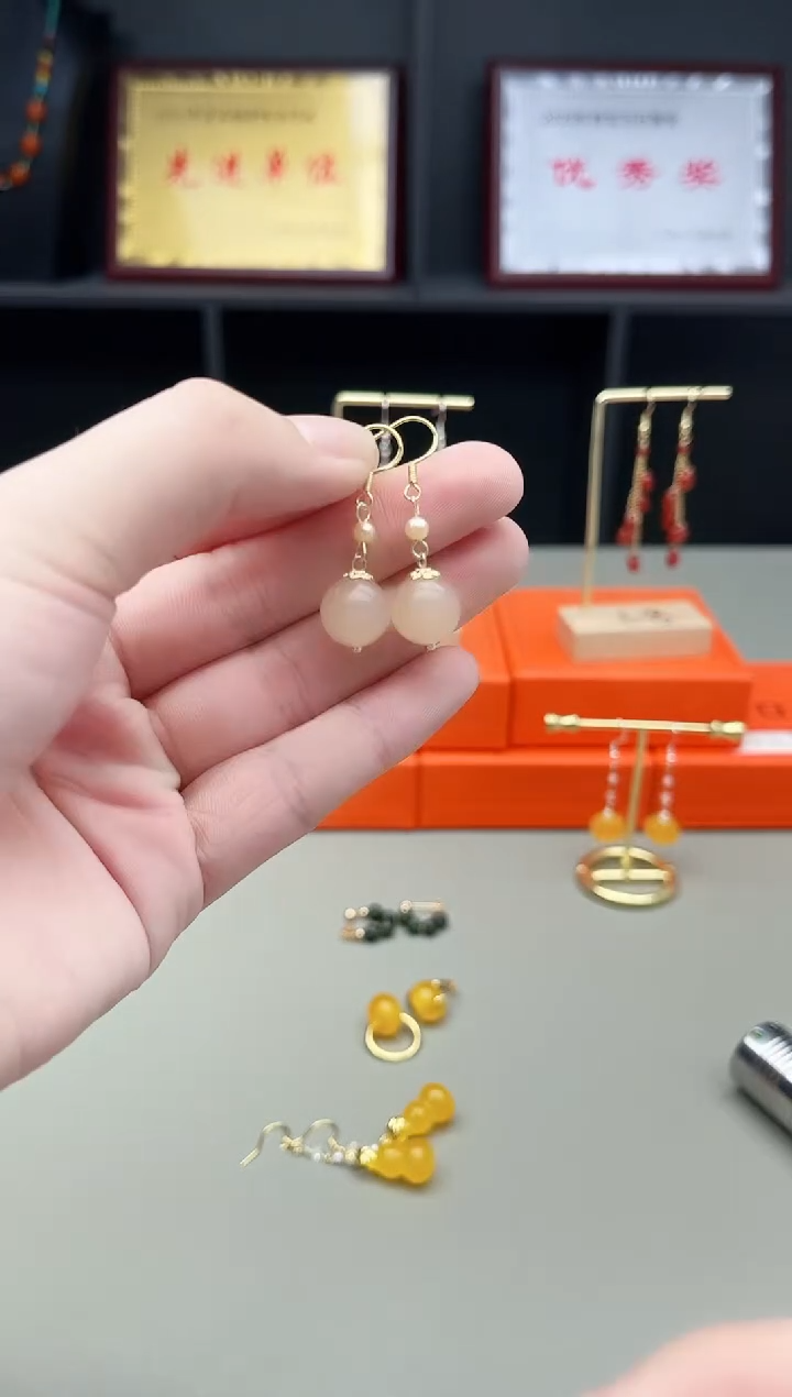 未镶嵌耳钉玛瑙/玉髓218