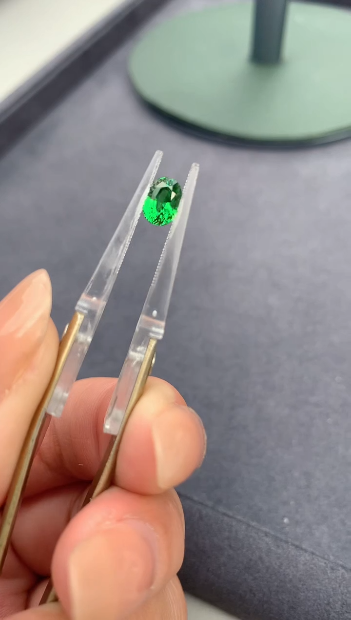 【闪购商品】石榴石（沙弗莱）裸石未镶嵌1ct沙弗莱