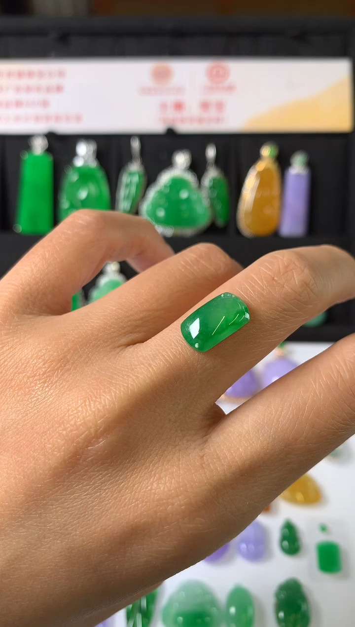 未镶嵌定制翡翠裸石（镶嵌定制）