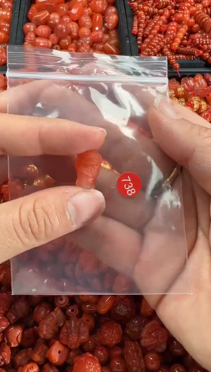 【闪购商品】南红玛瑙颈饰未镶嵌1