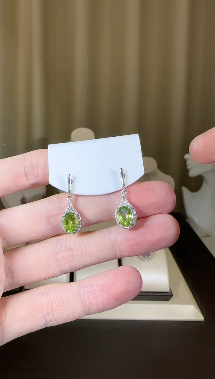 【闪购商品】橄榄石耳坠银S925镶嵌6*8mm